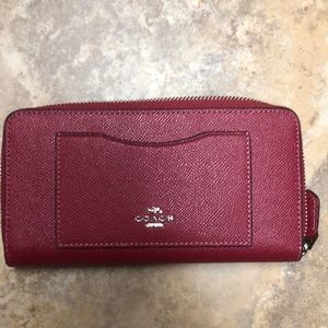 NEW Coach accordion zip wallet